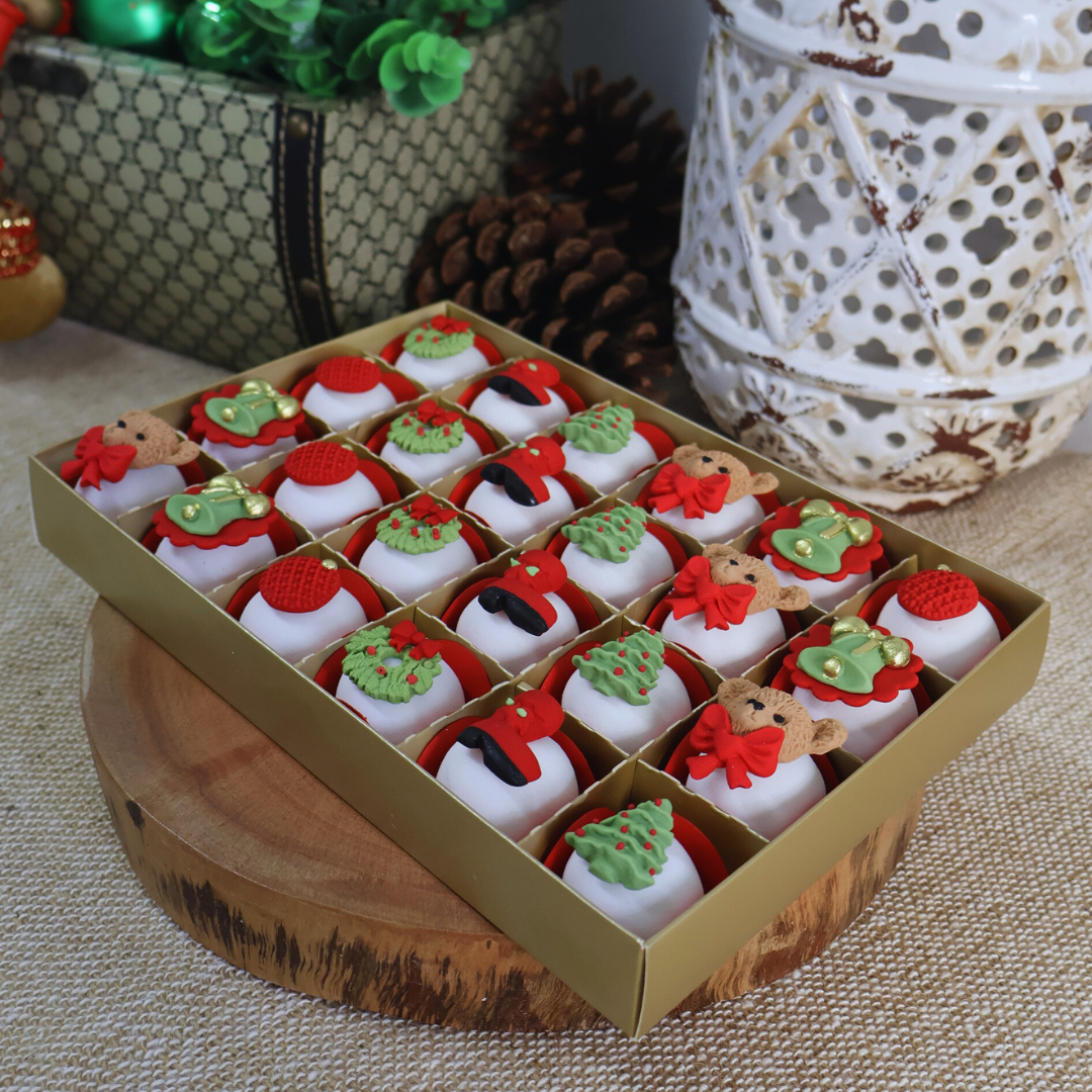 Caixa c/ 24 Docinhos Glaceados Natal