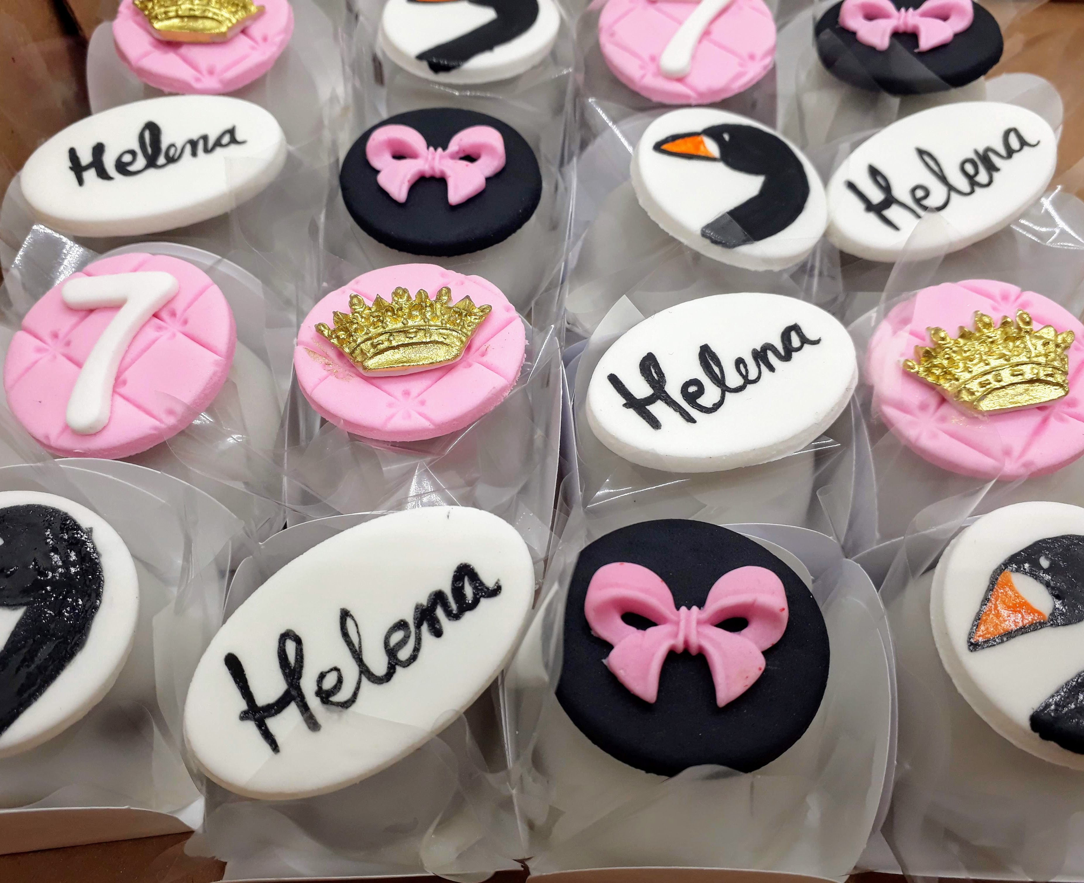 Docinho Glaceado Cisne Negro