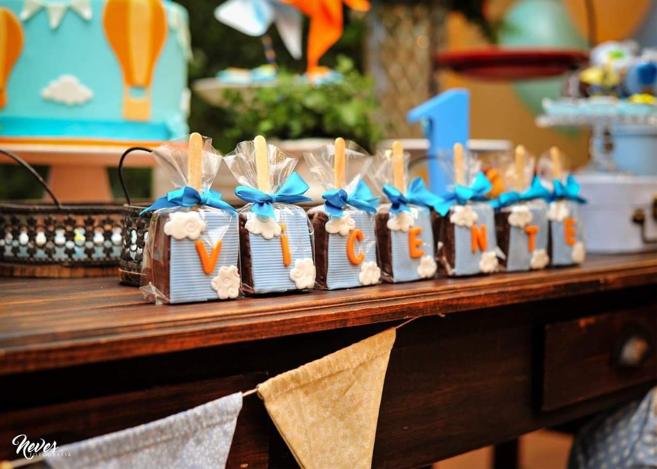 Pão de Mel Nuvem Letras